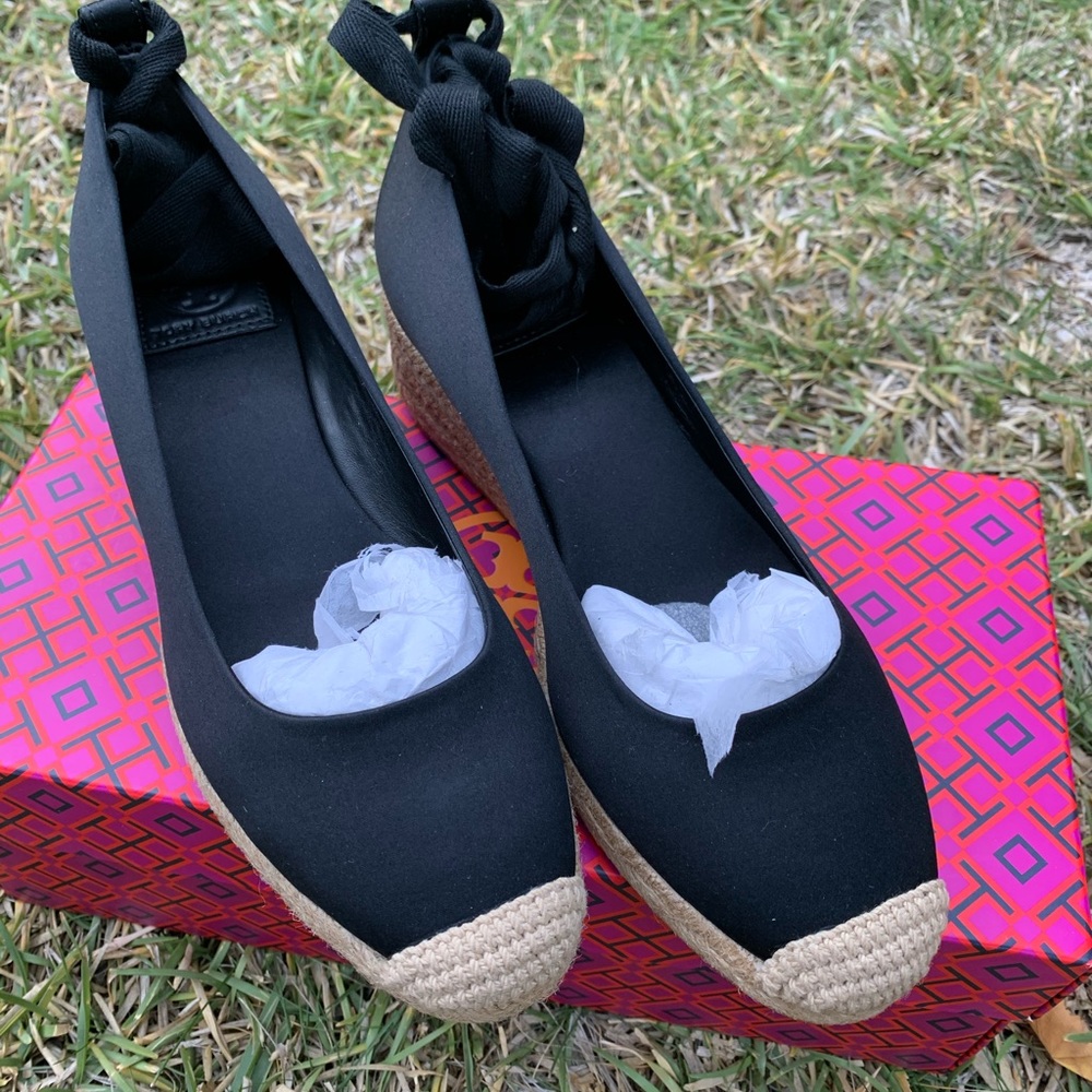 Tory Burch Wedges NEVER WORN!!